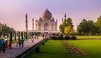 Pasqua all'estero: Taj Mahal di Agra, in India, voluto dall'imperatore Shah Jahan in memoria dell'amata sposa scomparsa (ANSA)