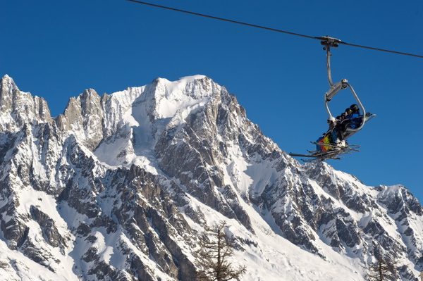 Vacanze sulla neve a misura di famiglia in Valle d'Aosta © ANSA