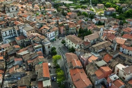 Vilarejo italiano tem pouco mais de 7 mil habitantes