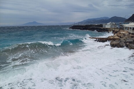 Mar de Capri, na Itália
