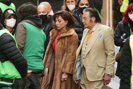 Cena do filme 'Casa Gucci' com Lady Gaga