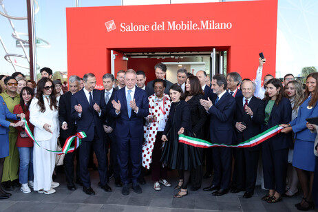 Salão do Móvel de Milão foi aberto nesta terça-feira