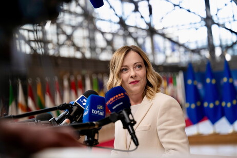 Giorgia Meloni após reunião do Conselho Europeu em Bruxelas