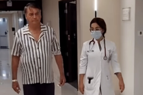 Bolsonaro em hospital em SP (Foto: Reprodução)
