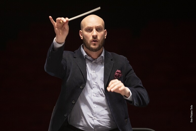 Il direttore d 'orchestra Sesto Quatrini (foto Priamo Tolu) - RIPRODUZIONE RISERVATA